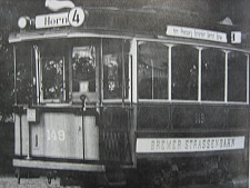 Foto eines der ersten elektrischen Straßenbahnwaggons der Linie 4