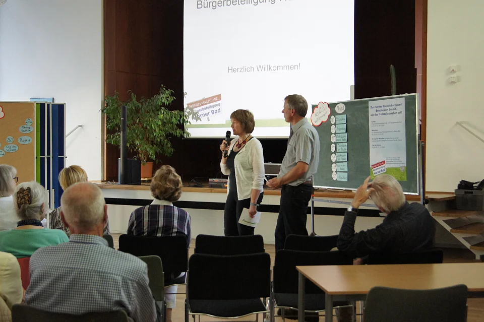 Das Moderatorenteam Heike Blanck und J&uuml;rgen Brodbeck