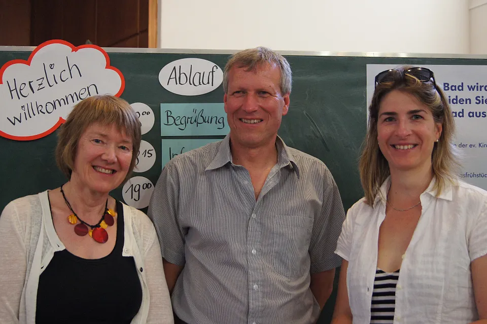Das Moderatorenteam Heike Blanck, J&uuml;rgen Brodbeck und Ortsamtsleiterin Inga K&ouml;stner