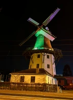 Foto der beleuchteten Horner Mühle