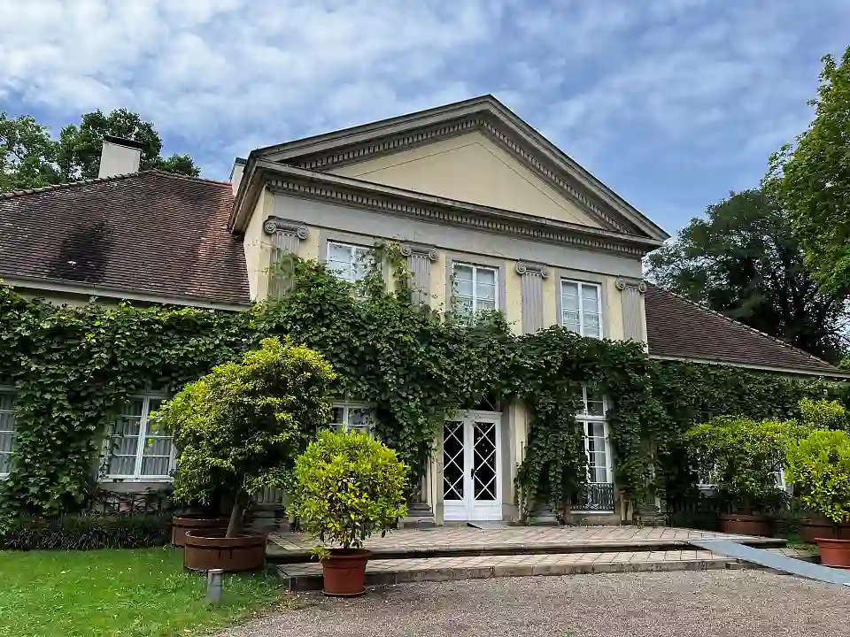 Foto Geb&auml;ude im Menke-Park