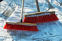 Anliegerpflicht auf Beseitigung von Schnee und Laub